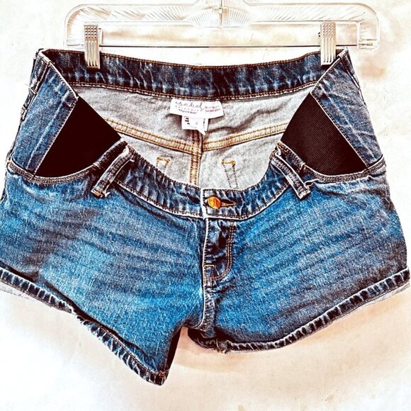 Isabel Maternity by Ingrid & Isabel Denim Hot Shorts Size 4 Jeans Blue Midi - Picture 1 of 5